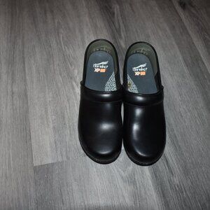 Dansko Nursing shoes size 38 NWOB